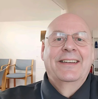 <span>Guapaitaliana, 45</span>&nbsp;<span style='width: 25px; height: 16px; float: right; background-image: url(/bitmaps/flags_small/IT.PNG)'>&nbsp;</span><br><span>Caloocan, Italia</span>&nbsp;<input type='button' class='joinbtn' style='float: right' value='JOIN NOW' />